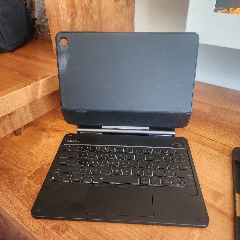 Denkor Black Tablet Case - Picture 2 of 4